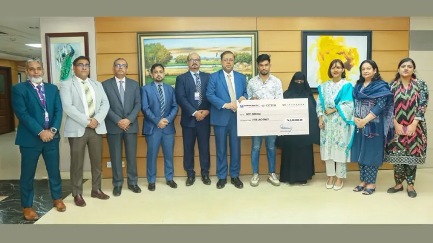 Southeast Bank Hands Over Insurance Cheque to Family of Deceased Priority Customer